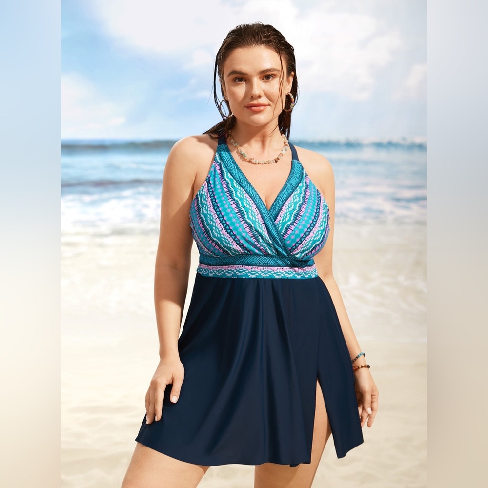 NWT BloomChic Women’s Plus Print and Navy Blue One Piece Swim Dress 3X 22-24